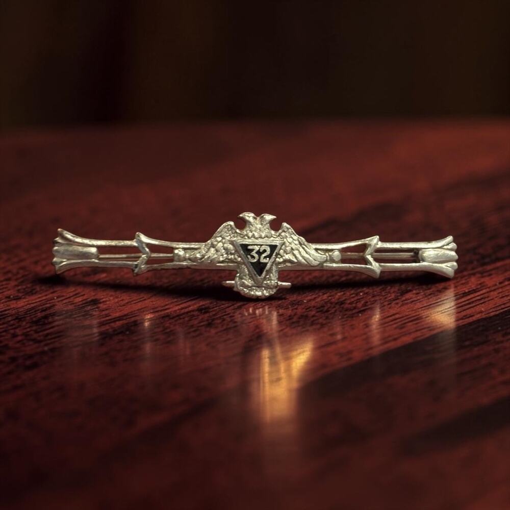 Vintage 32nd Degree Masonic Eagle Brooch Scottish Rite Fraternal Pin 1930/40s